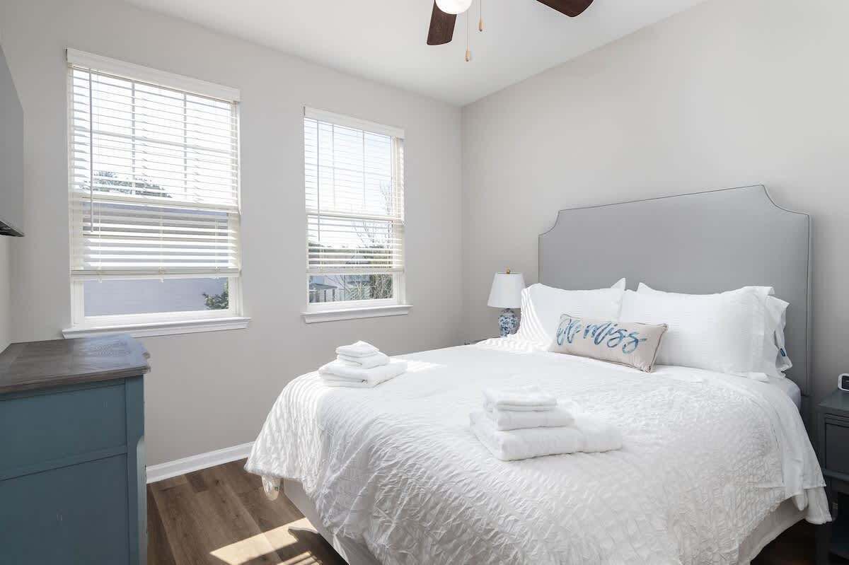 4 habitaciones, tabla de planchar con plancha y wifi gratis 