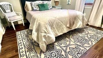 2 bedrooms, iron/ironing board, free WiFi, bed sheets