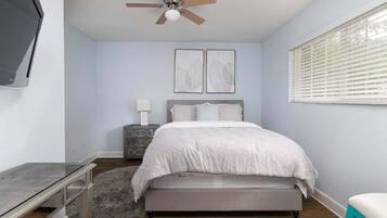 2 bedrooms, desk, iron/ironing board, free WiFi