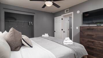 Iron/ironing board, free WiFi, bed sheets