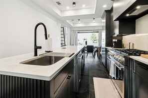 Fridge, microwave, oven, stovetop - The Geaux Haus - a new modern home
2 mi from LSU (Baton Rouge)