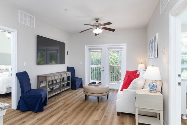 Ferros/tábuas de passar roupa, Wi-Fi de cortesia, roupa de cama