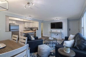 Smart TV - Hotty Toddy Hideaway (Oxford)