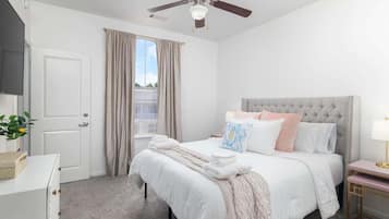 2 chambres, fer et planche Ă repasser, Wi-Fi gratuit, draps fournis