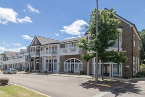 Exterior - The Toddy at Rowandale (Oxford)