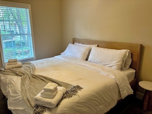 Bügeleisen/Bügelbrett, kostenloses WLAN, Bettwäsche