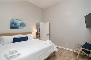 2 dormitorios, tabla de planchar con plancha, wifi gratis y ropa de cama