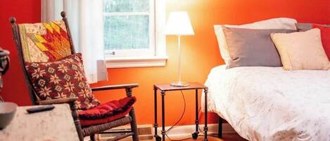 3 bedrooms, desk, iron/ironing board, free WiFi