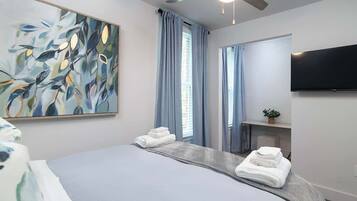 3 bedrooms, iron/ironing board, WiFi (free), bed sheets