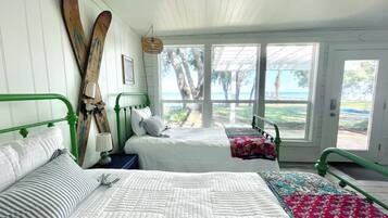 4 chambres, fer et planche à repasser, Wi-Fi, draps fournis