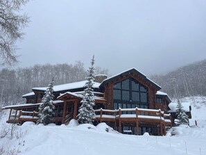 Exterior - 6BD/6.5 BA - Sleeps 12 - Amazing Views! (Oak Creek)