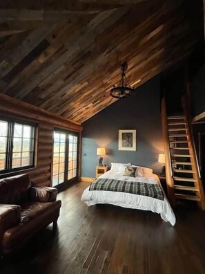 6 bedrooms, in-room safe, iron/ironing board, WiFi - 6BD/6.5 BA - Sleeps 12 - Amazing Views! (Oak Creek)