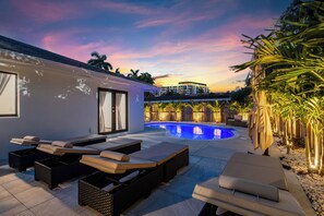 Pool - Coral Gem - Chic Villa Luxe + pool for 10 (Oakland Park)