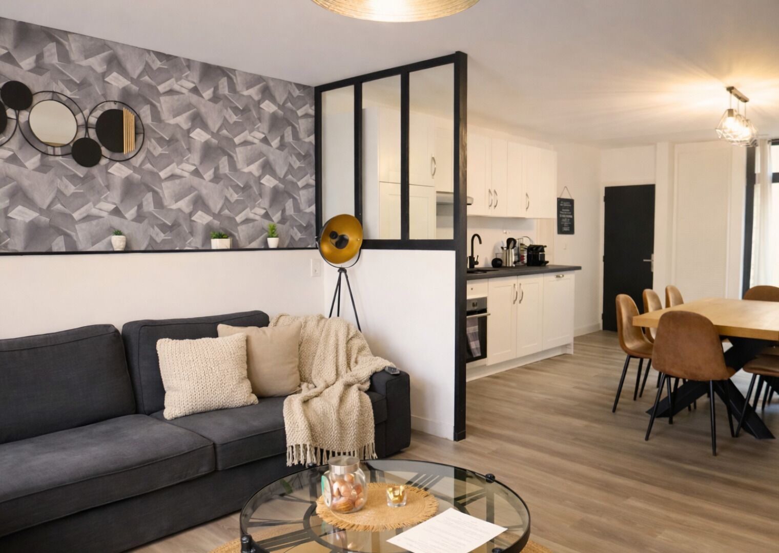 Appartement familial, 3 chambres, cuisine | Aire de séjour | Téléviseur connecté de 100 cm avec télévision numérique, Netflix