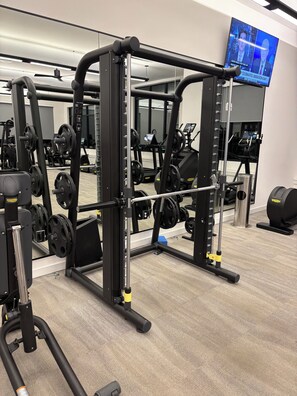 Fitness facility - Better than New 2 Bedroom / 2 Bath Condo with Den and great community pool! (Fort Myers)