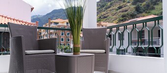 Central house+parking+balcony+beach 5 minutes walk away