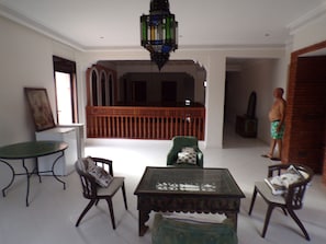 Interior - Large villa with private garden and pool, ideal for families and friends. (Marrakech)
