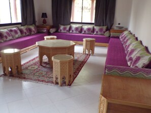 Interior - Large villa with private garden and pool, ideal for families and friends. (Marrakech)