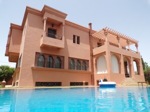 Pool - Large villa with private garden and pool, ideal for families and friends. (Marrakech)