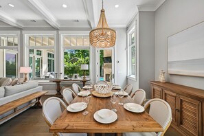 Dining - 1 Green Heron ~ Luxury Oceanside Home! (Hilton Head Island)