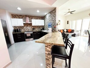 Private kitchen - Family escape with pool & beach acces (Puerto Aventuras)