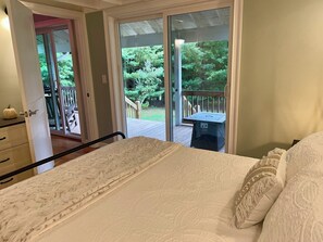 3 quartos, ferros/tábuas de passar roupa, Wi-Fi, roupa de cama
