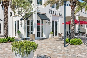 Exterior - 🏖️30A-Steps2Beach-Inlet Sands 105-Bikes&Community Pool🏖️ (Rosemary Beach)