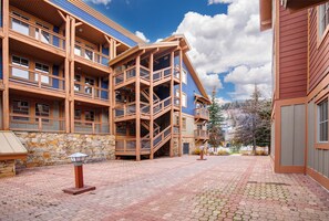 Exterior - Ski, Dine, Relax - All Just Steps Away! (Park City)