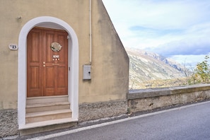 Front of property - Casa Vacanze Nonna Bambina (Palena)