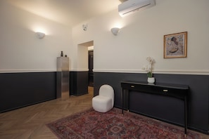 Hallway - V Collection Mercede (Rome)