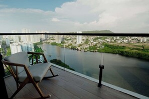 Property grounds - Walk to Old City | Infinity Pool + Epic Views (Cartagena de Indias)