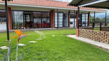 Enceinte de lâhĂ©bergement