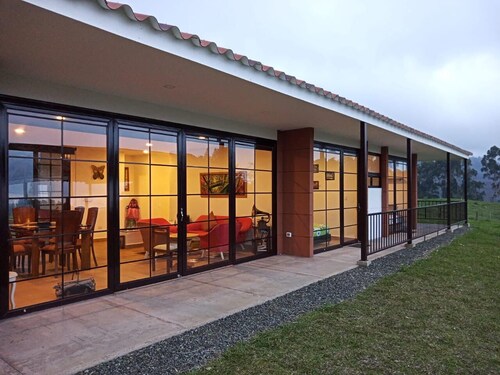 Quaint 7-bedroom country house in charming Salento