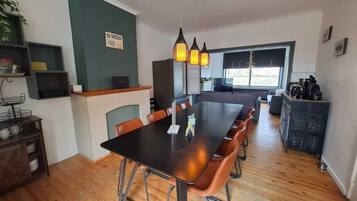 House, 4 Bedrooms, Garden View | Living area