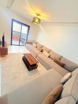 TV - 5 min from gueliz Beautiful studio with pool for relaxing (Marrakech)