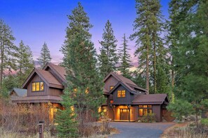 Exterior - 5BD, HotTub, Fireplaces, Firepit, BBQ, Bonus Suite (Cle Elum)