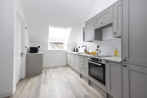 Fridge, microwave, dishwasher - Argyl | Abbey Gate: Studio 9 (Edinburgh)