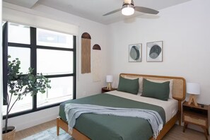1 bedroom, iron/ironing board, WiFi, bed sheets - Soho Vibes In The Heart Of Santa Monica (Santa Monica)