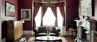 Step back in time,stately downtown St.Johns Apartment in Historical District,