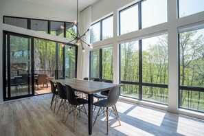 Dining - Chalet du Golf with Spa (Laurentides)