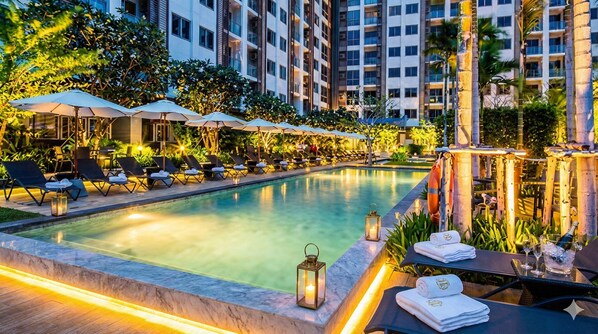 Pool - Unixx south pattaya - Two bedrooms apartment sea view with balcony all included (Pattaya City)