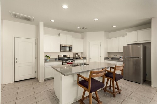 2BR Litchfield Park Retreat Near Golf & Trails