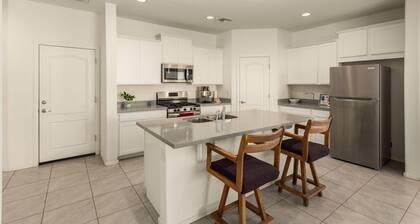 2BR Litchfield Park Retreat Near Golf & Trails