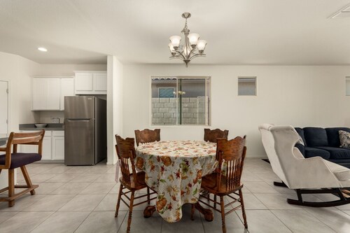2BR Litchfield Park Retreat Near Golf & Trails