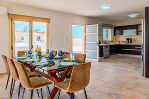 Dining - Villa Marilia by Villa Plus (Peyia)