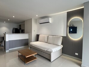 Living area - Oceandrive magnificent view of the swimming pools and sea (Cartagena de Indias)
