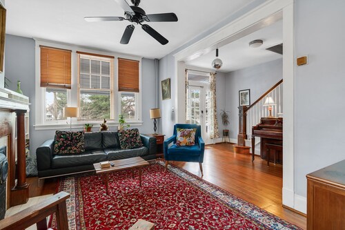 Charming Historic Home-Walk to Carytown-Fence-Pet Friendly-Hotel-grade Towels