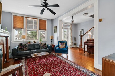 Charming Historic Home-Walk to Carytown-Fence-Pet Friendly-Hotel-grade Towels