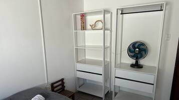 Appartamento Basic | 2 camere, Wi-Fi gratuito