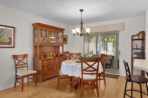 Dining - 3/2 Beautiful Home in Summerhill (The Villages)
